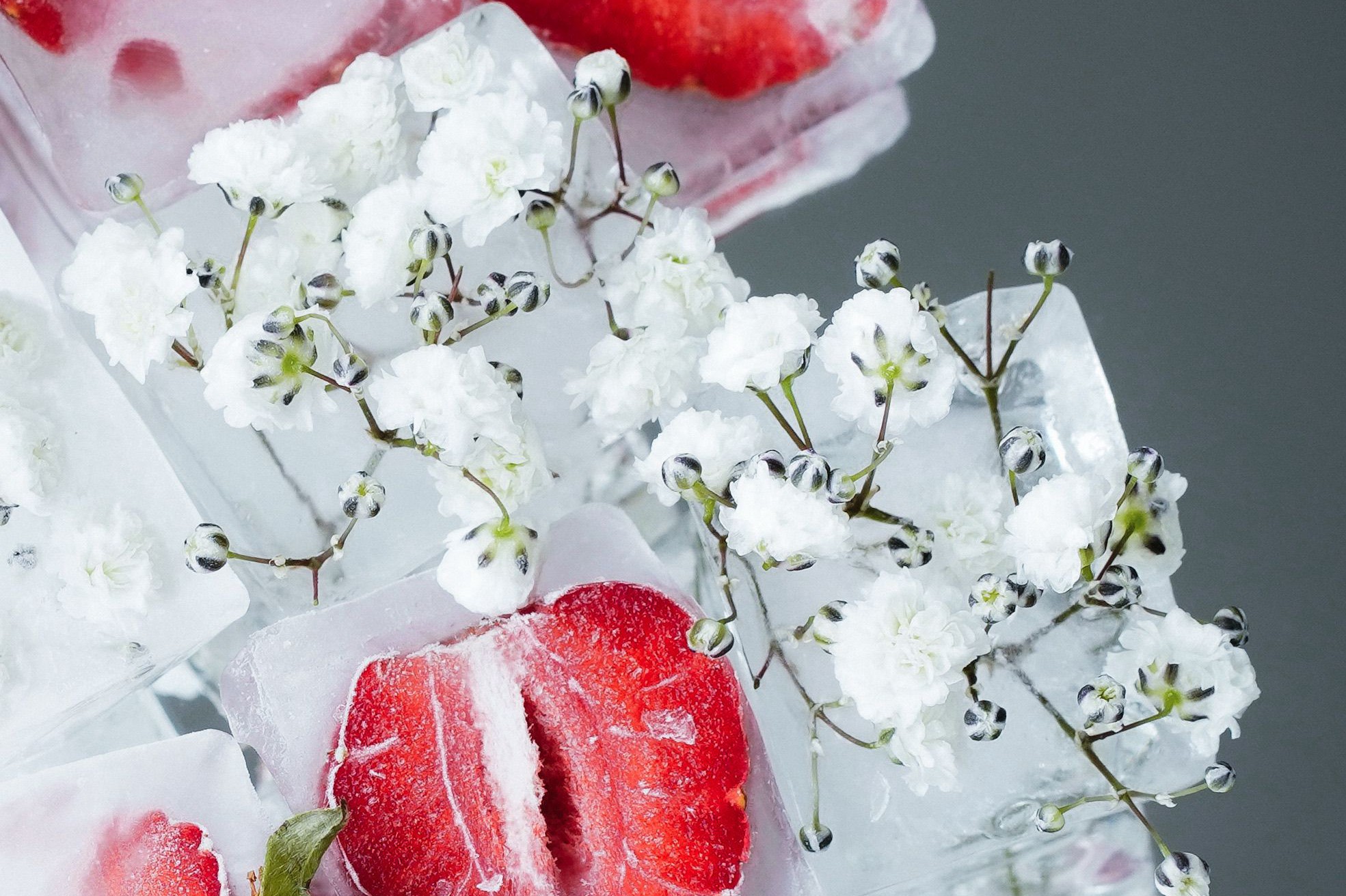 Read more about the article Ice Cubes for Drain Maintenance: Keep Your Drains Clear and Fresh Naturally